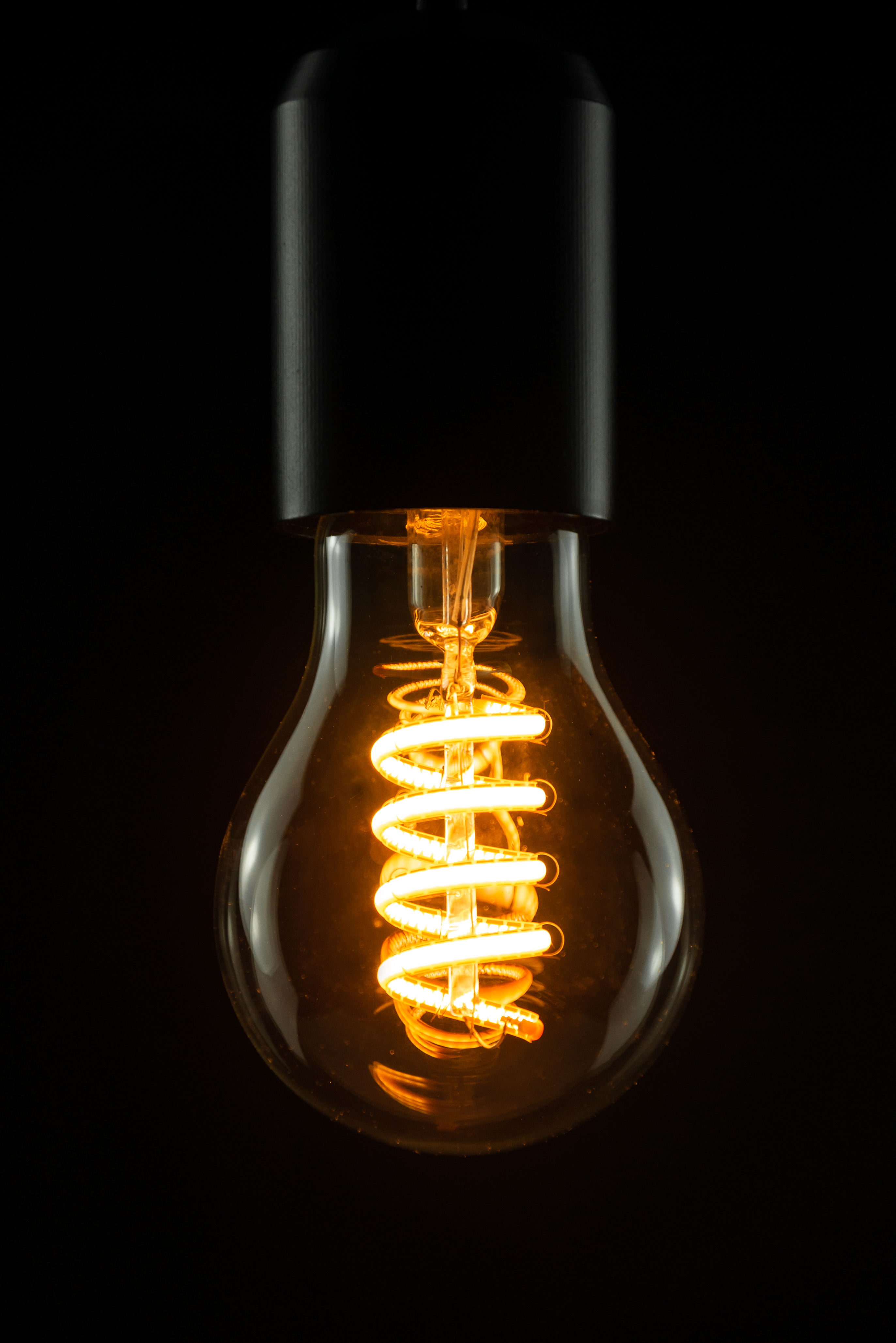 LED Lampe Soft Glühlampe klar R60 E27 5 Watt 1900 Kelvin warmweiß extra dimmbar